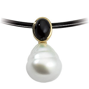 14k Yellow Gold 7X5mm Onyx & 11mm South Sea Cultured Circle Pearl Pendant