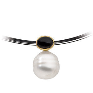 14k Yellow Gold 8X6mm Onyx & 12mm South Sea Cultured Circle Pearl Pendant