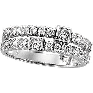 14k White Gold Right Hand Ring, Size 7