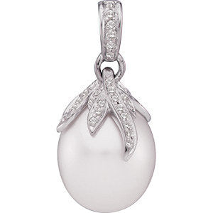 18 Palladium White 1/4 CTW Diamond & 13mm South Sea Cultured Pearl Pendant