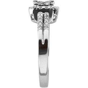 14k White Gold 3/4 CTW Diamond Engagement Ring , Size 7