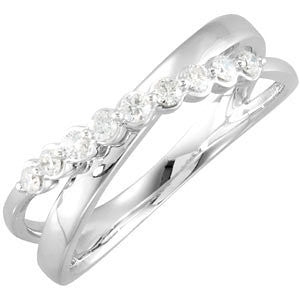 14k White Gold Criss Cross Ring , Size 7