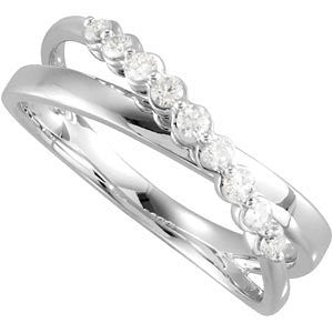 14k White Gold Criss Cross Ring , Size 7