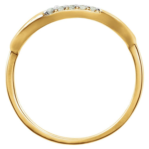 14k Yellow Gold 1/10 CTW Diamond Ring , Size 7