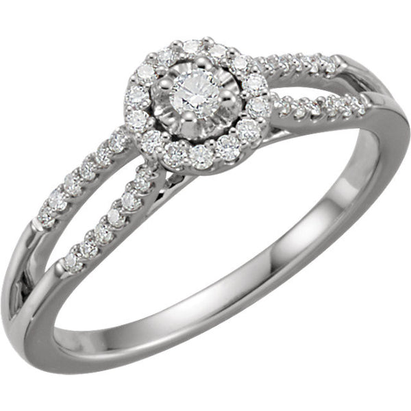 Halo-Style Engagement Ring in 14k white gold, Size 7